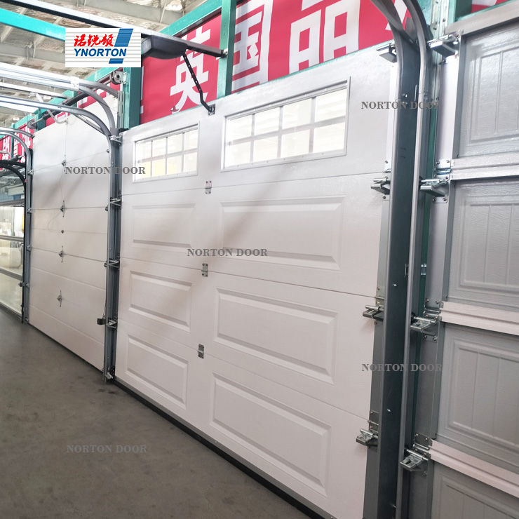 Cinque punti chiave per la manutenzione ordinaria delle porte del garage: questi trucchi aiutano a prolungarne la durata